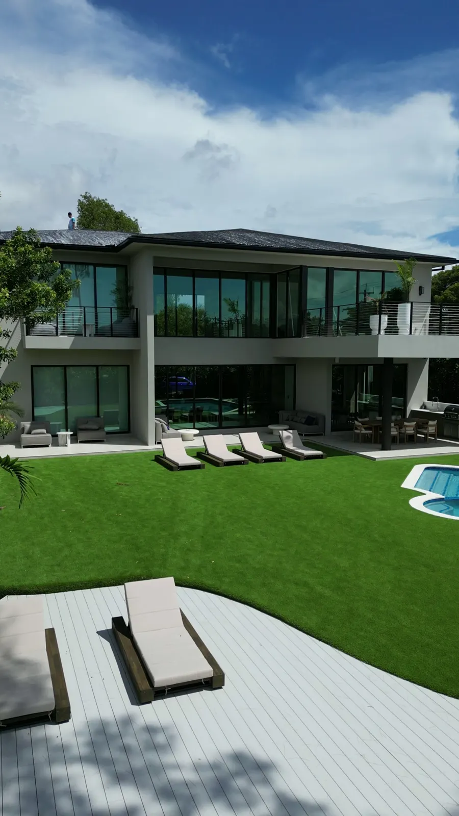Large home exterior cleaning
